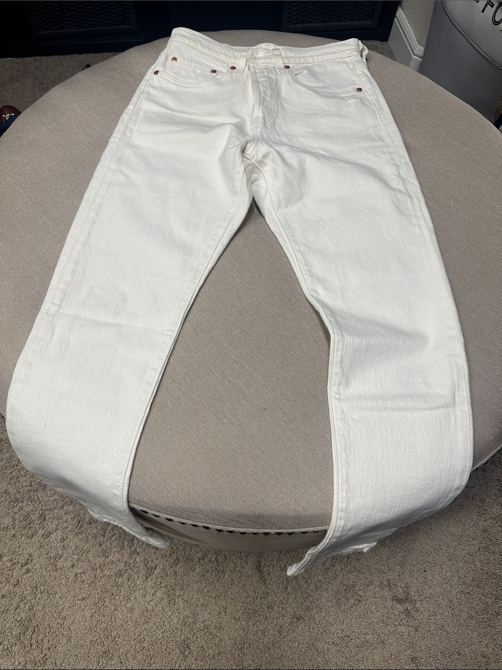 Womens Levi jeans size 27